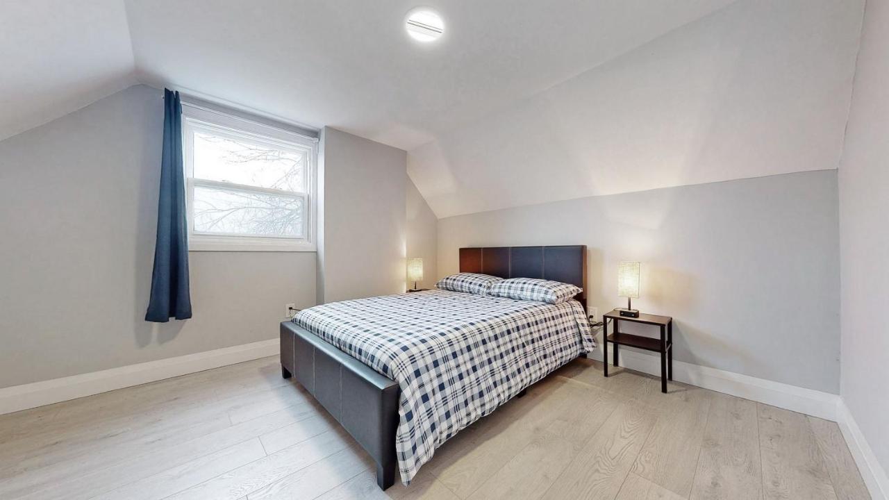 Three Bedroom In Hamilton Extérieur photo