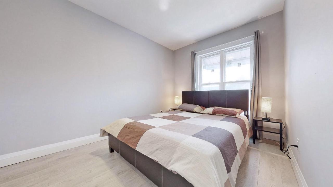 Three Bedroom In Hamilton Extérieur photo